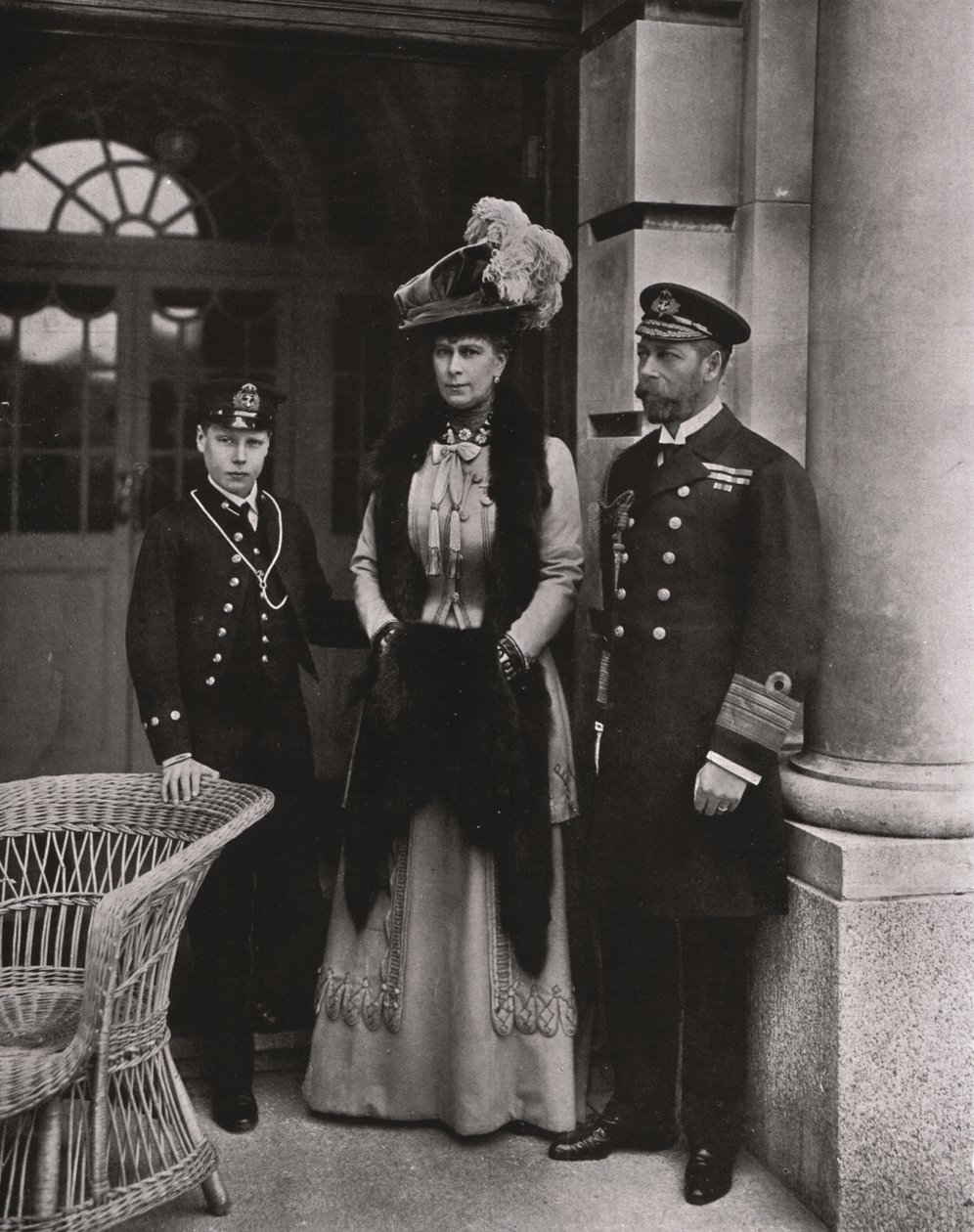 Rei George e Queen Mary com seu filho Prince Edward, maio de 1910. de Unbekannt