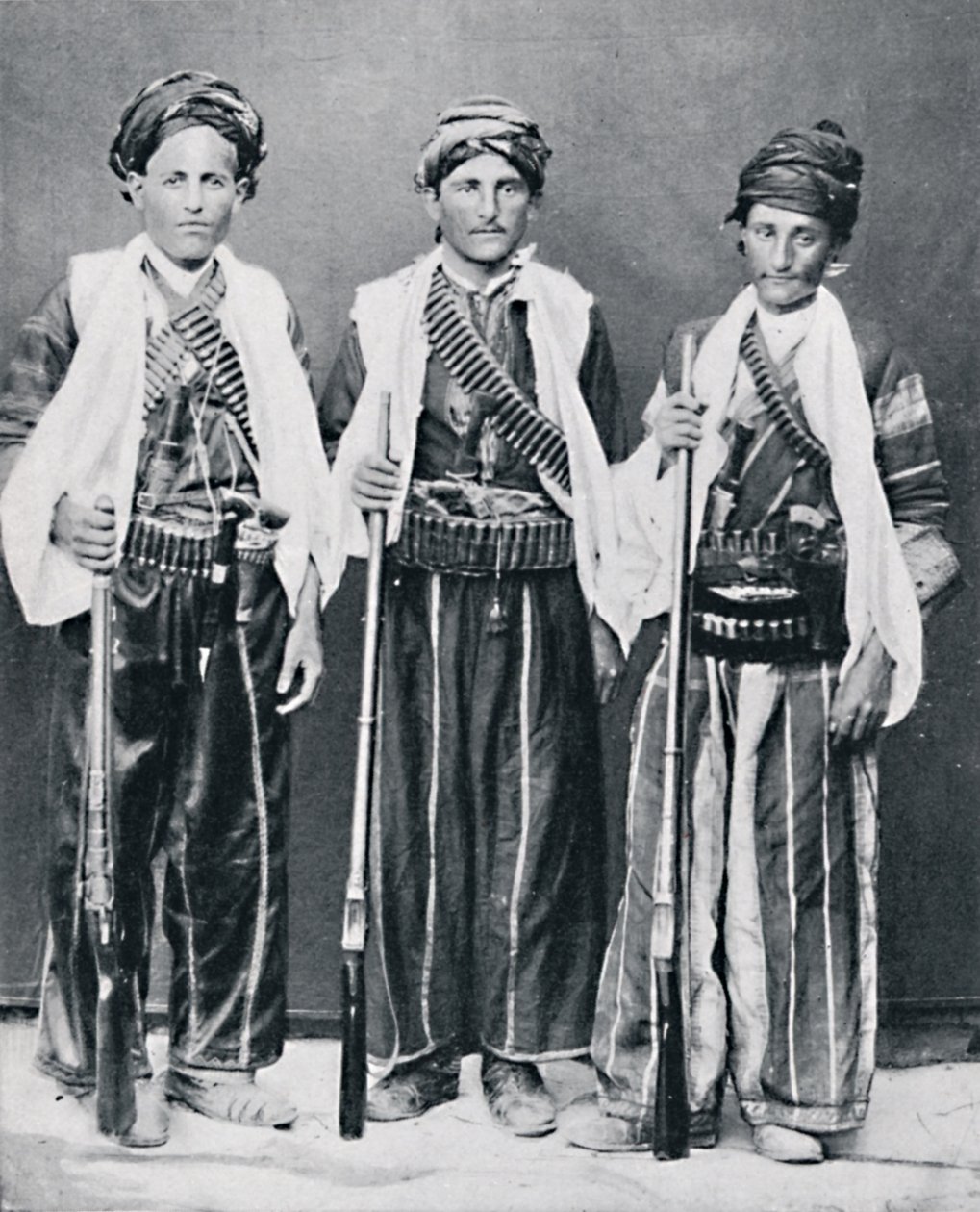 Bandidos de montanha curdos, Armênia, 1902 de Unbekannt