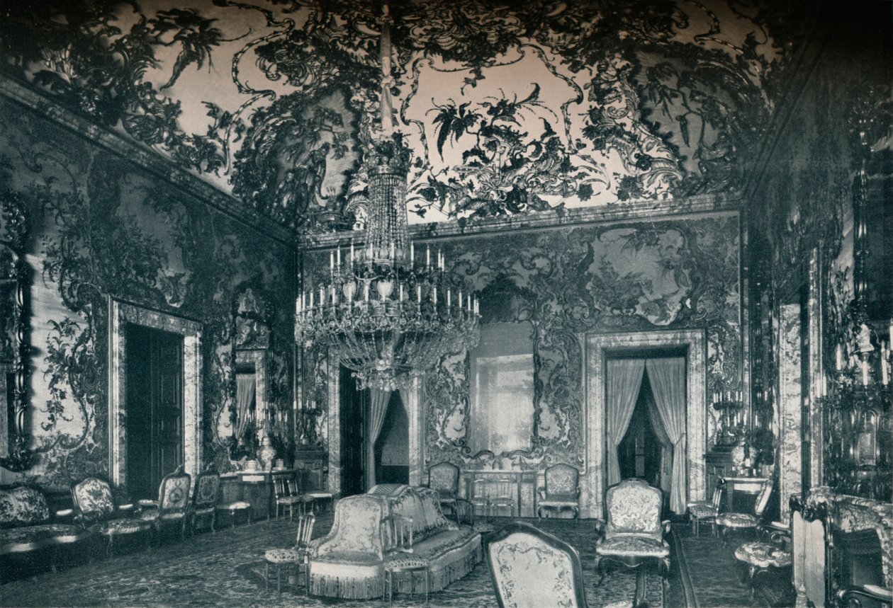 Grande salão com teto de porcelana, Palácio Real, Madri, c1927 de Unbekannt