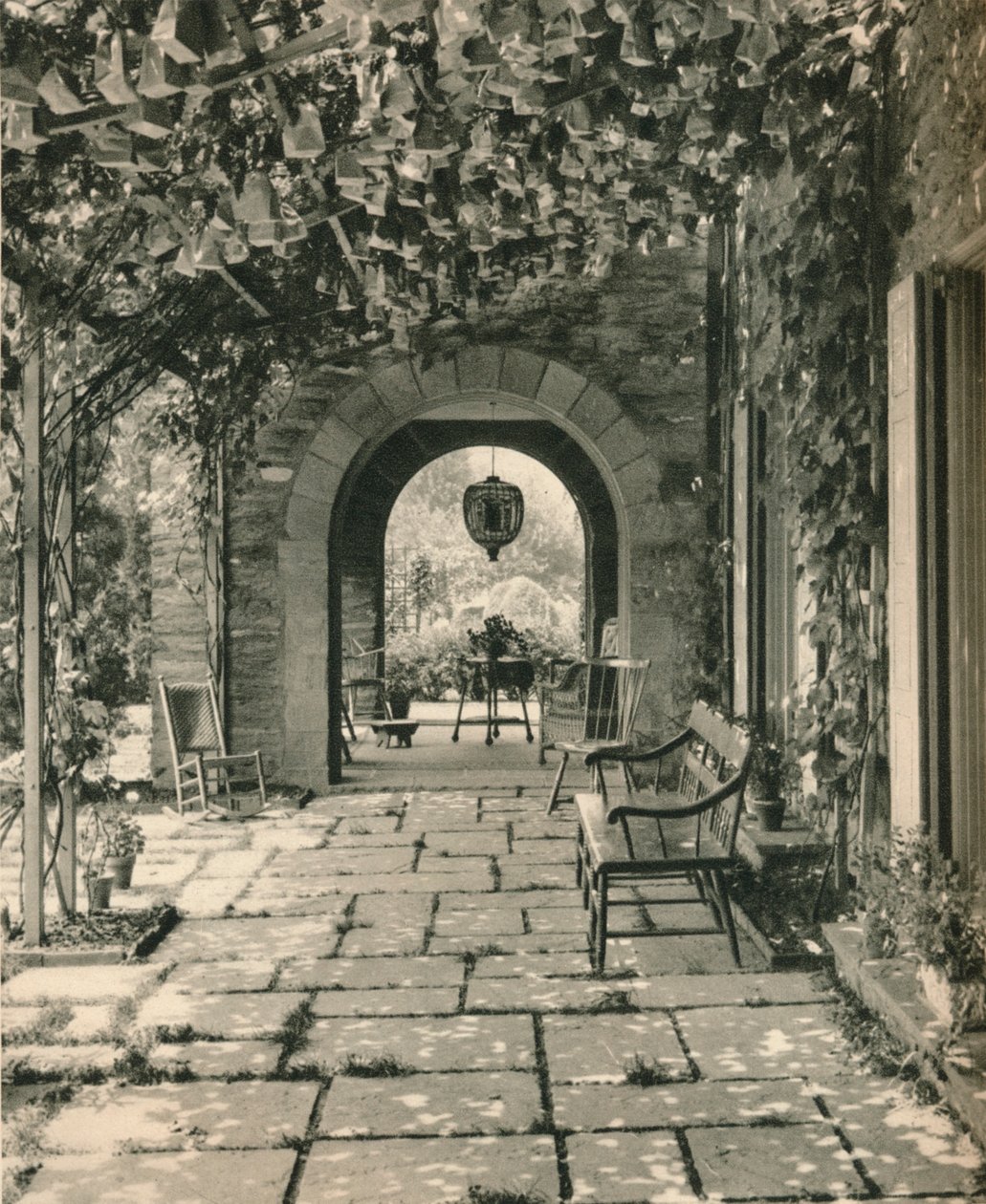 Living Terrace, Casa de campo do Sr. W. Griffin Gribbel, Chestnut Hill, Filadélfia, c1928 de Unbekannt