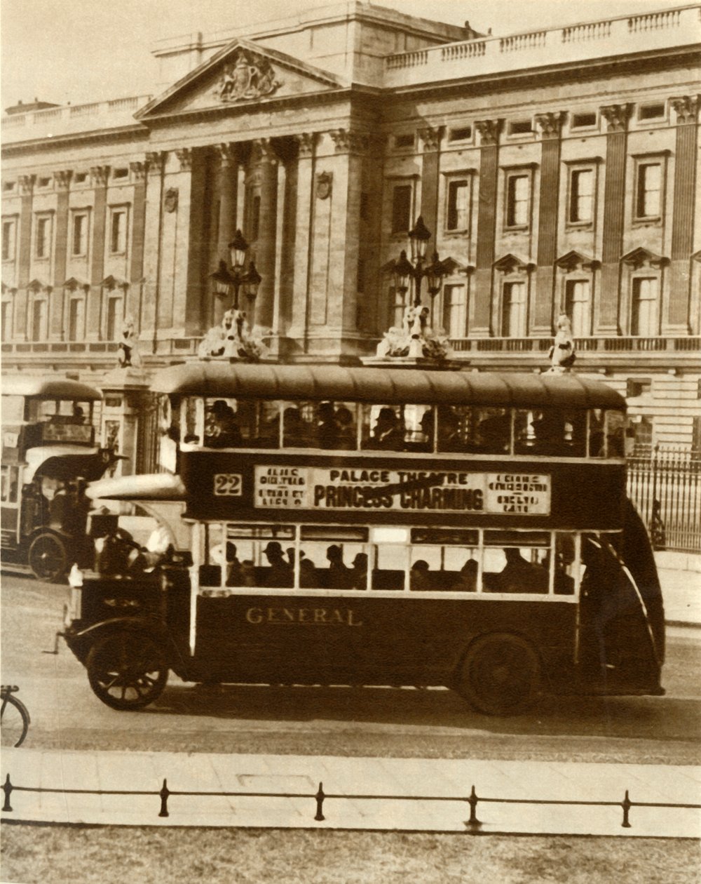 Ônibus novo para qualquer tempo de Londres, 1927, 1935. de Unbekannt