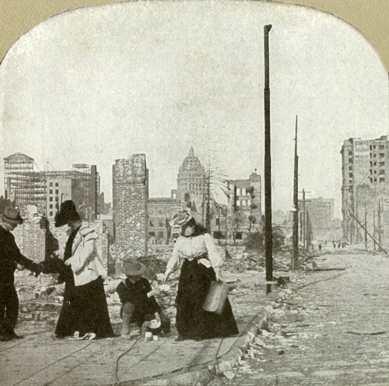 Olhando para o leste a partir do canto Ellis e Jones - edifício alto, The San Francisco Call, 1906. de Unbekannt