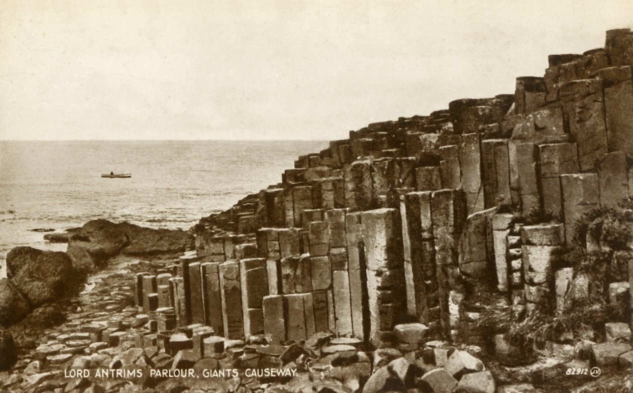 Lord Antrims Parlour, Giants Causeway, final do século XIX-início do século XX. de Unbekannt