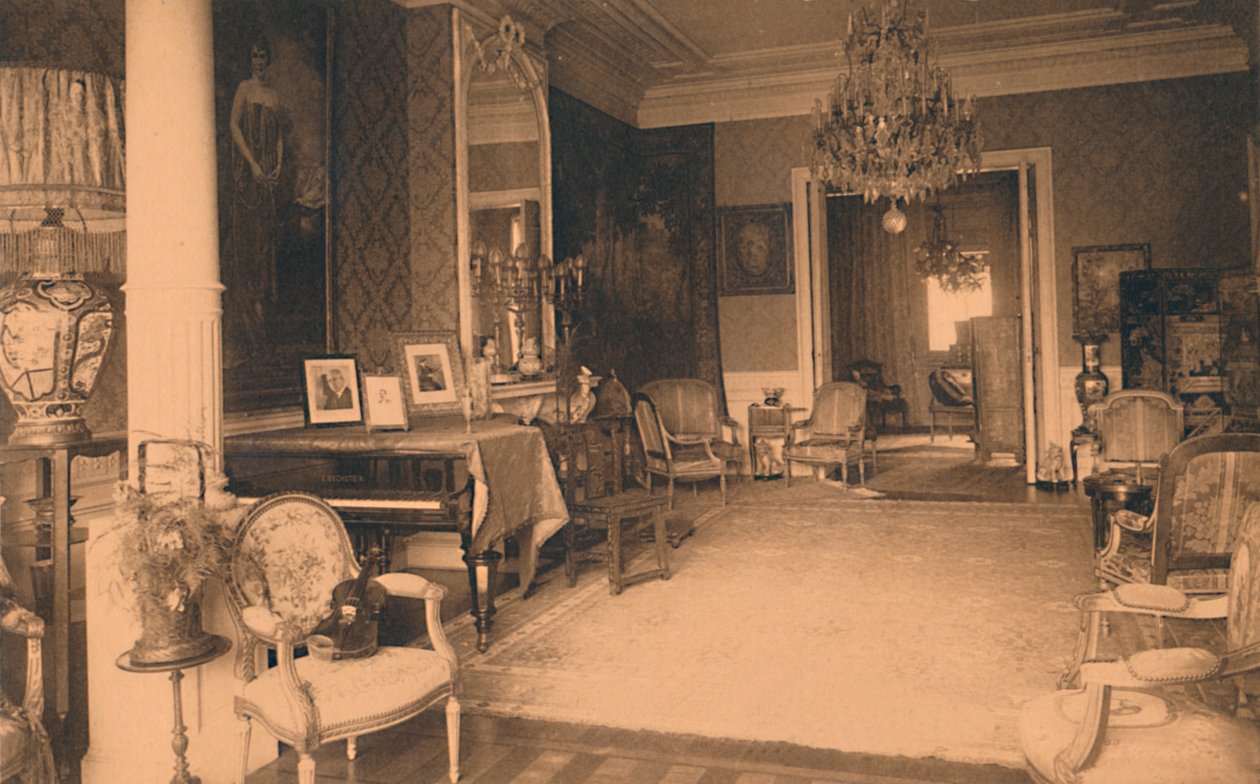 Sala Louis XVI na Embaixada Cubana em Bruxelas, Bélgica, 1927. de Unbekannt