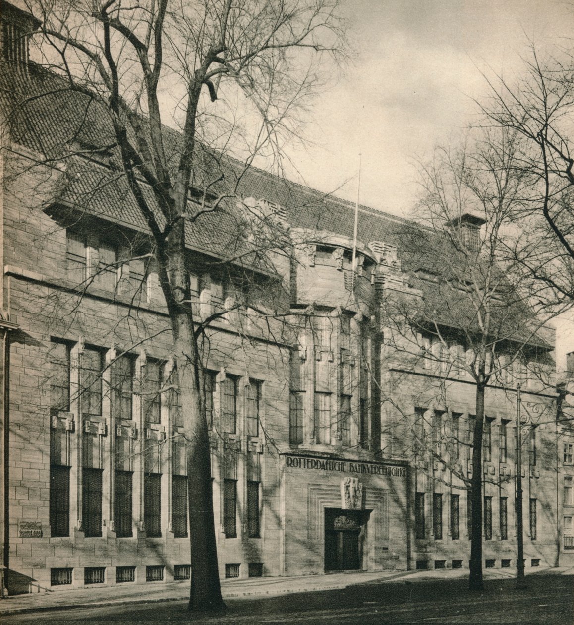Fachada principal, Banco de Roterdã, Haia, 1920 de Unbekannt