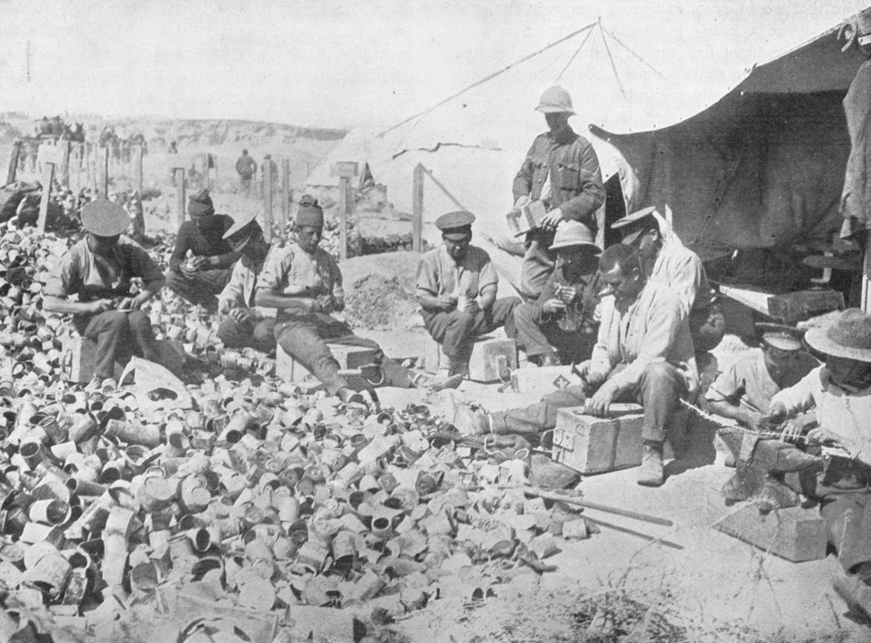 Fazendo bombas com latas em Gallipoli, 1915 de Unbekannt