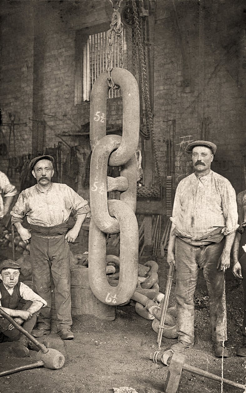 Fazendo a corrente de âncora do Titanic na Hingley & Sons, c.1909 (foto) de Unbekannt