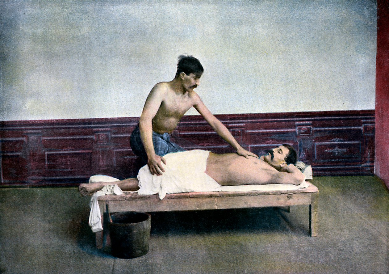 Homem tendo uma massagem na casa de banho, c1890 de Unbekannt