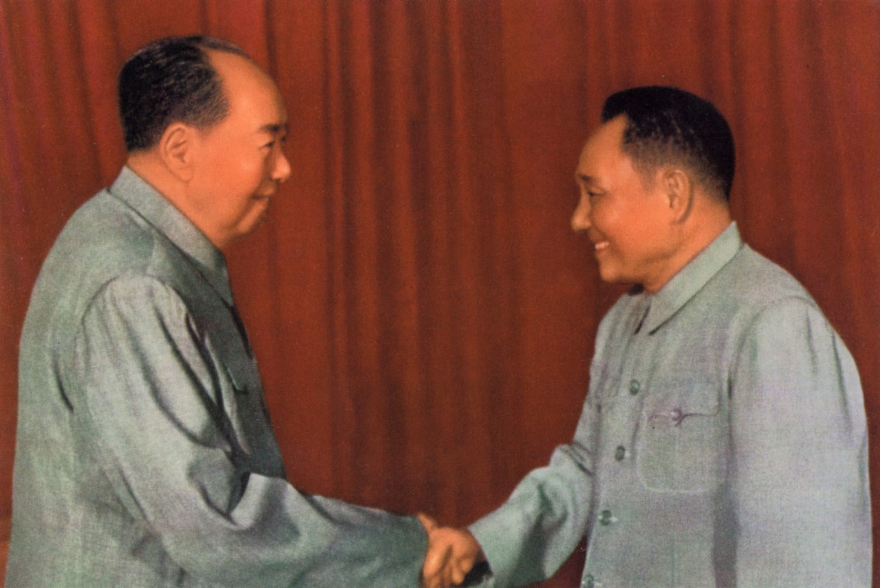 Mao Zedong e Deng Xiaoping, líderes comunistas chineses, c1960s de Unbekannt