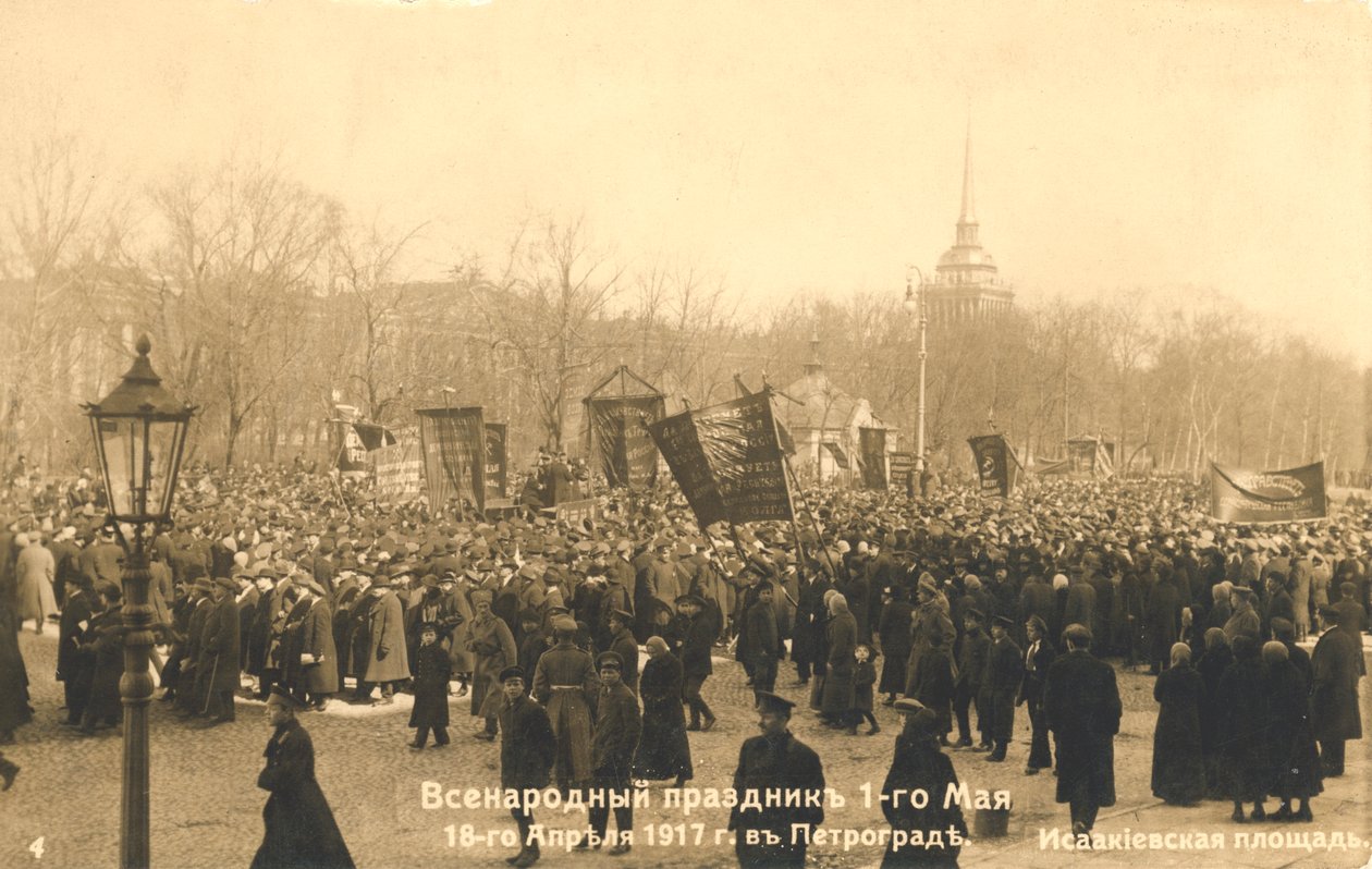 Manifestantes em São Petersburgo, Revolução Russa, 1917. de Unbekannt