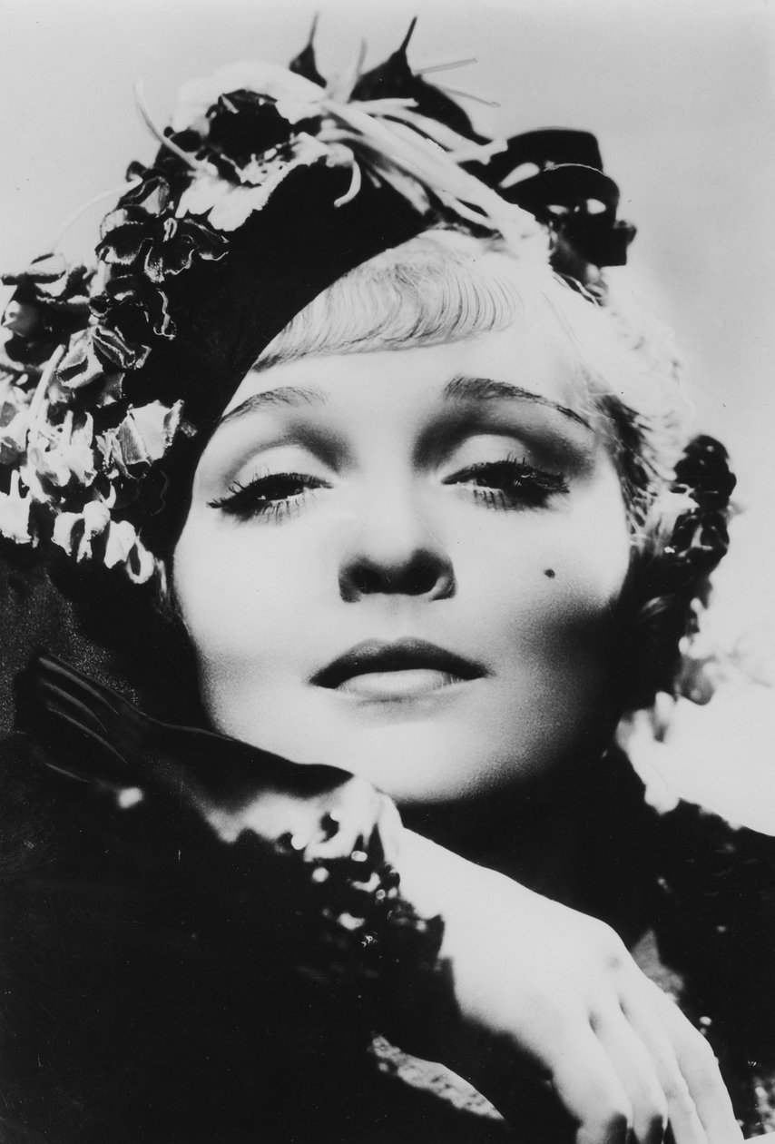 Marlene Dietrich 1901-1992, atriz, cantora e artista americana de origem alemã, século 20 de Unbekannt