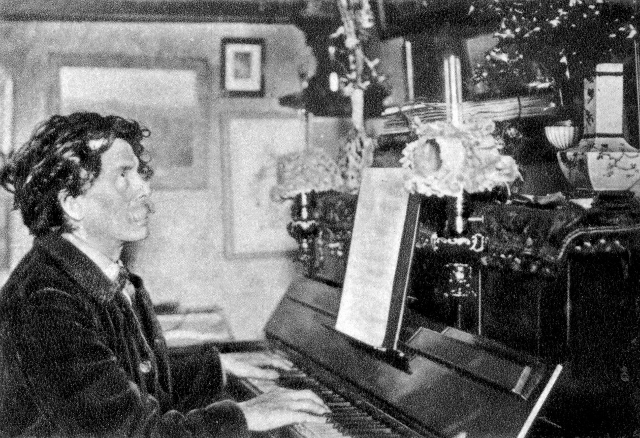 Maurice Rollinat, poeta francês, tocando piano, 1902 de Unbekannt