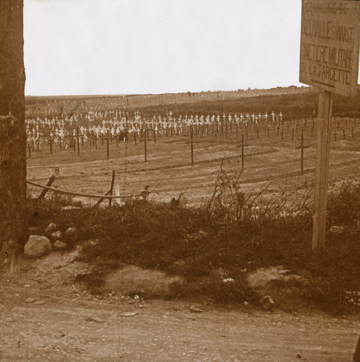 Cemitério militar, Neuville-Saint-Vaast, norte da França, c1914-c1918 de Unbekannt