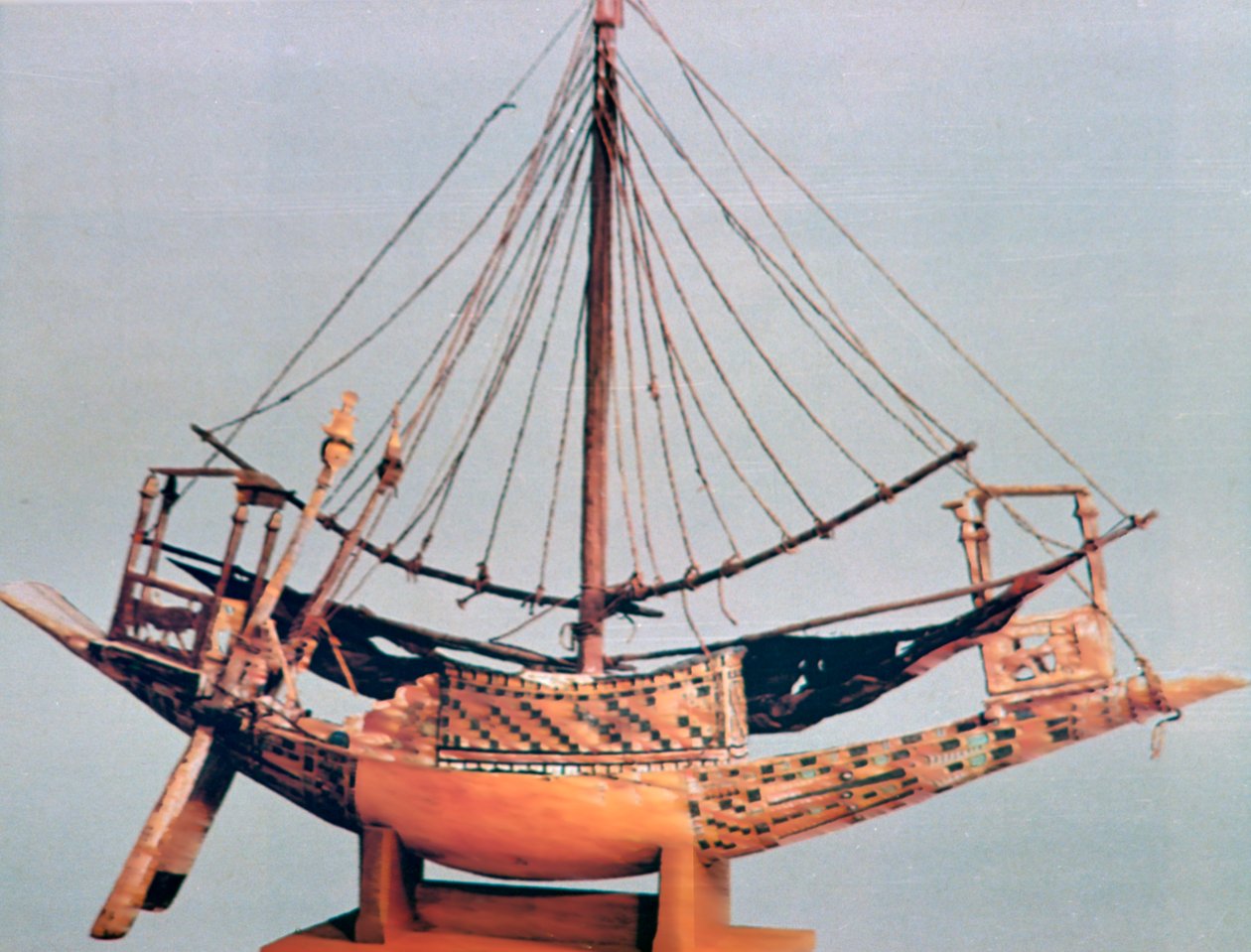 Modelo de barco com cordame, tumba de Tutankhamon, século XIV aC de Unbekannt