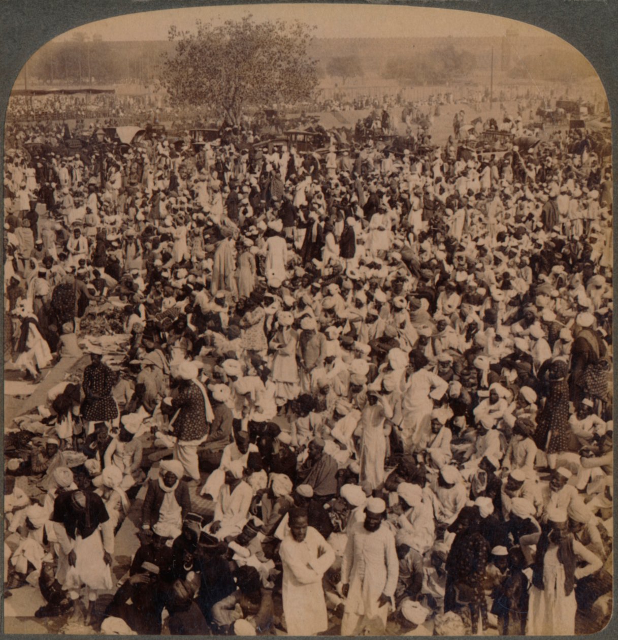 Mohammedans no dia rápido fora da mesquita de Jumma, olhando para o sul, Delhi, Índia, 1903 de Unbekannt