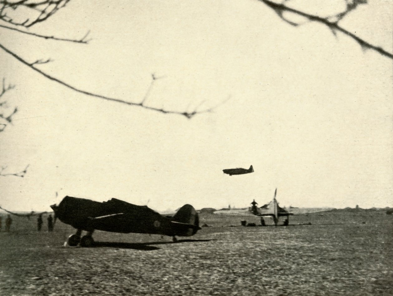 Morane 406 no aeródromo de Vassincourt com o francês Curtiss Hawk e furacão, 1939-1940, 1941. de Unbekannt