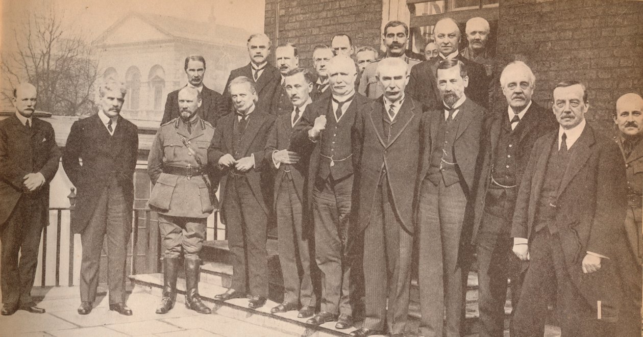 Sr. Lloyd George, Primeiro Ministro, e alguns de seus colegas em 1917, c1917, 1935 de Unbekannt