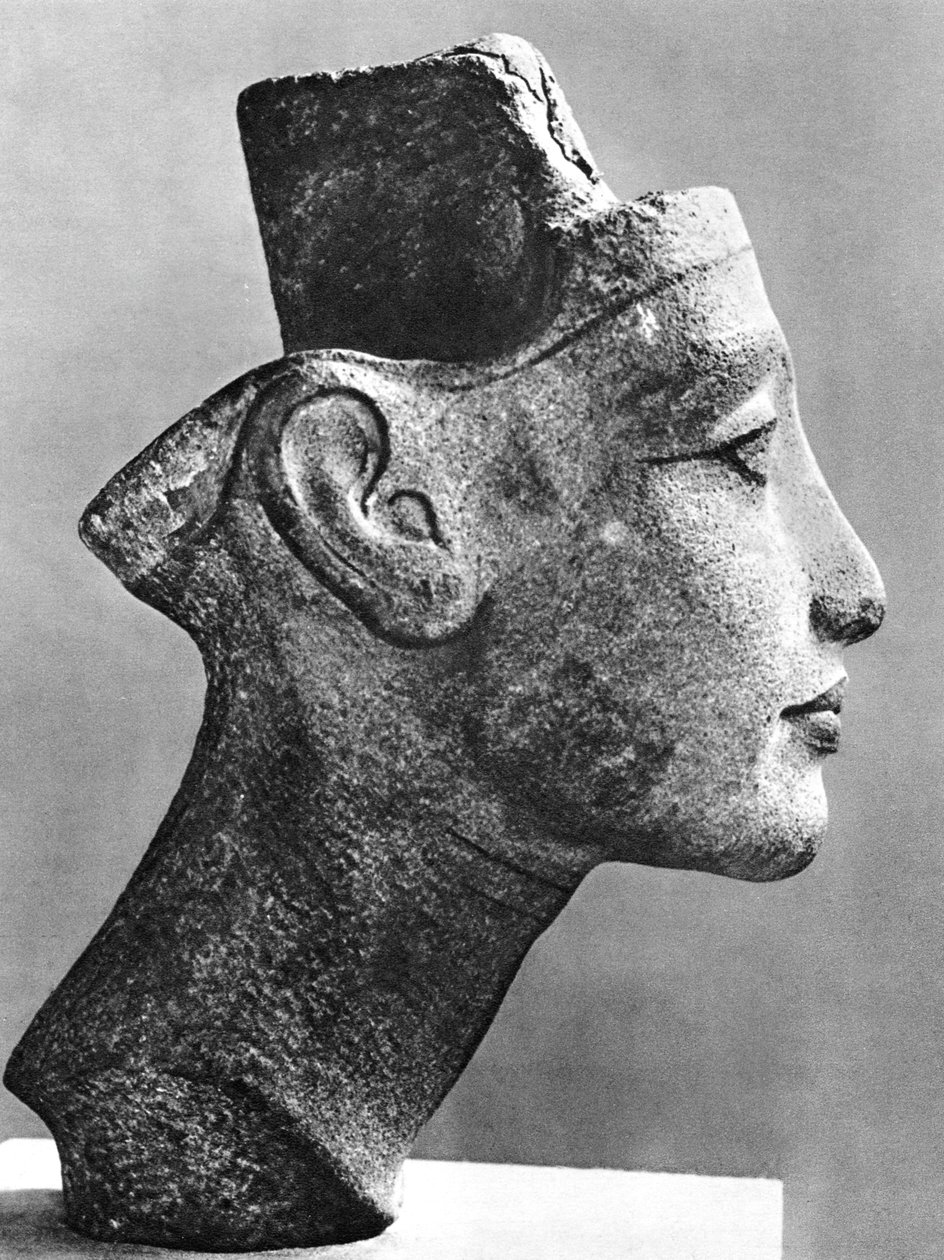 Nefertiti, rainha e esposa do faraó Akhenaton, antigo egípcio, século XIV aC de Unbekannt