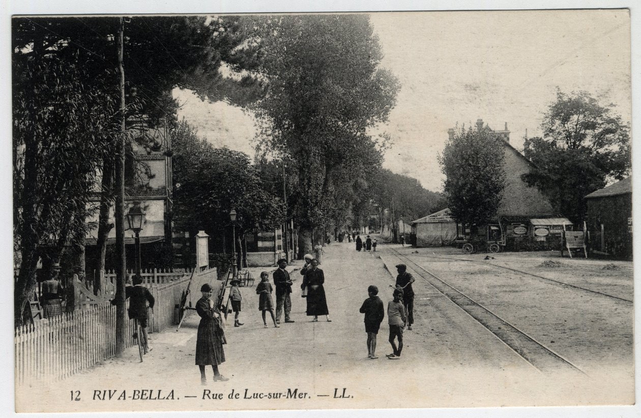 Normandia, Calvados (14), Ouistreham: vista da rua de Luc sur Mer em Riva Bella (Riva-Bella) - Cartão postal no final do século XIX - início do século XX de Unbekannt