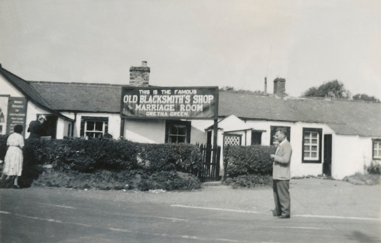 Antiga loja de ferreiros e sala de casamento, Gretna Green, Escócia, década de 1940 de Unbekannt