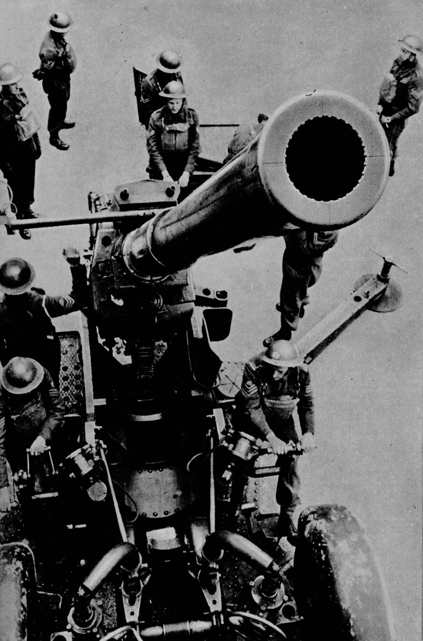 No alvo! - Um destacamento de armas de 3,7 polegadas na prática de batalha, 1943 de Unbekannt