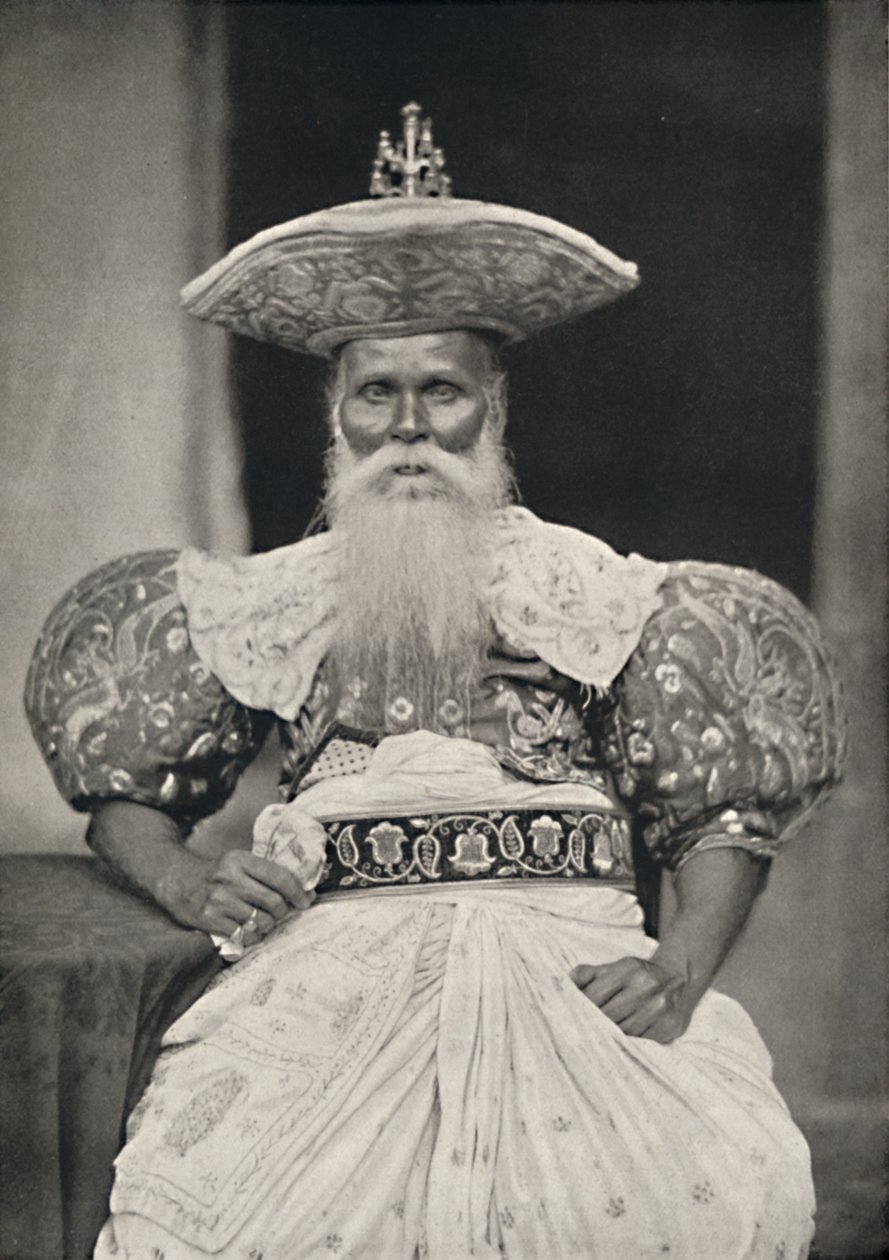 Conselho local em Kandy com o traje cingalês antigo, 1926 de Unbekannt