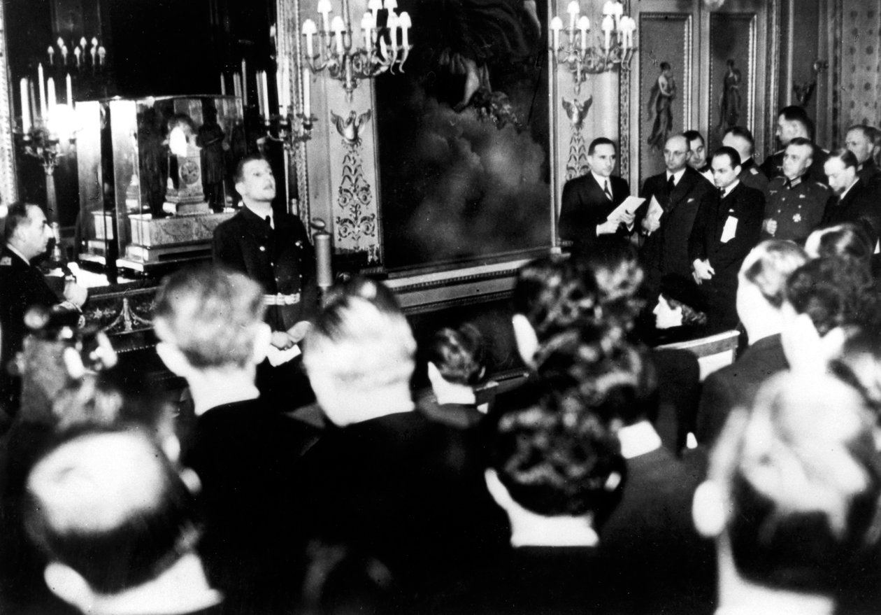 Otto Abetz, embaixador alemão na França, em conferência de imprensa, Paris, 15 de dezembro de 1940 de Unbekannt