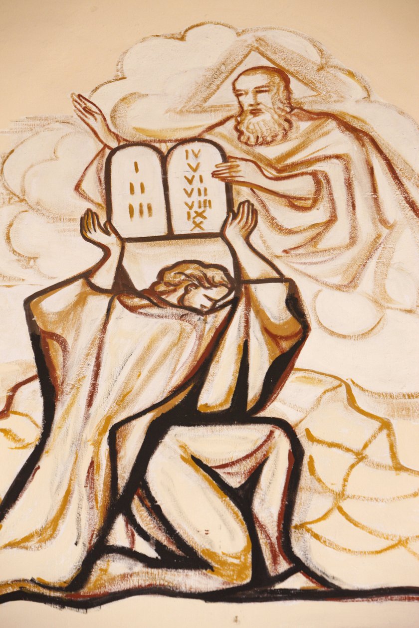 Pintura na catedral de Lome : Moisés e as mesas da lei, Lome, Togo de Unbekannt
