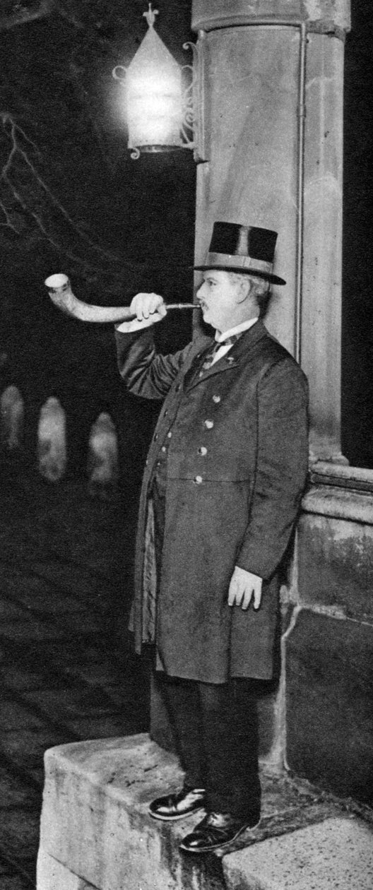 Panyer-homem soprando um chifre de boi montado em prata, Middle Temple Hall, Londres, 1926-1927 de Unbekannt