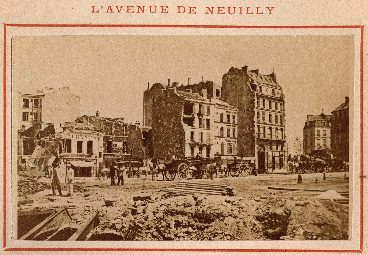 Comuna de Paris (1871): vista da avenida de Neuilly em Paris, em maio de 1871. Fotografia de Pierre Pepetit. Impressão em papelão, Dim. 9x5,4 cm de Unbekannt