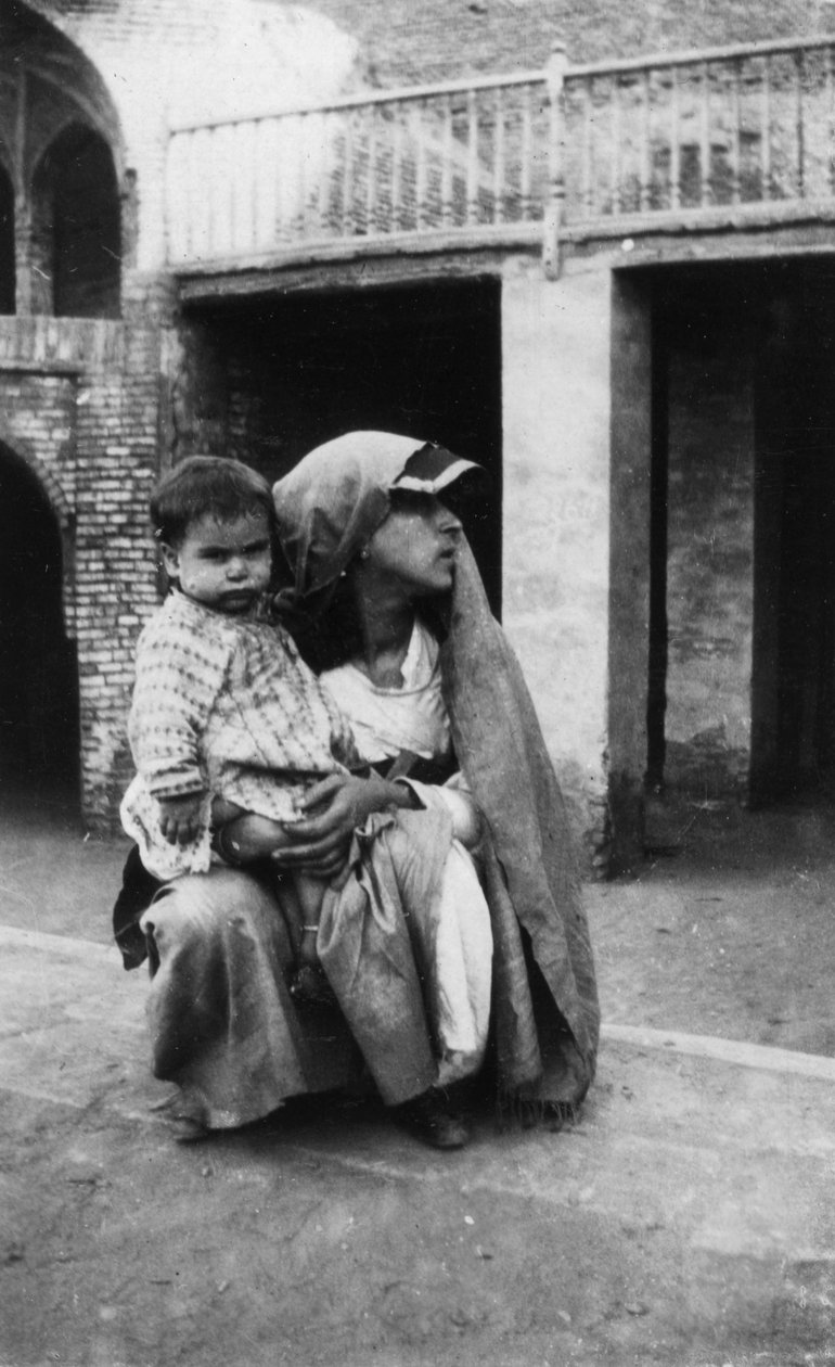 Mulher e criança persas, 1917-1919 de Unbekannt