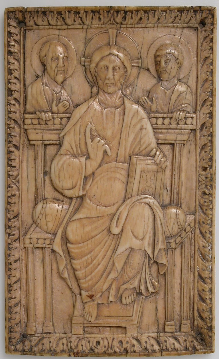 Placa com Cristo entronizado com dois apóstolos, carolíngios, 850-875. de Unbekannt