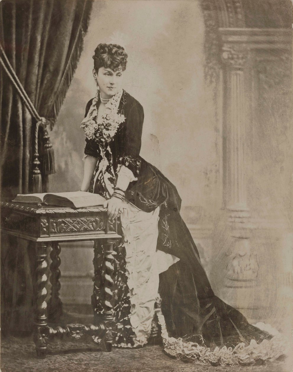 Retrato da Marquesa Marie Arconati Visconti, née Peyrat 1840-1923, 1870. de Unbekannt