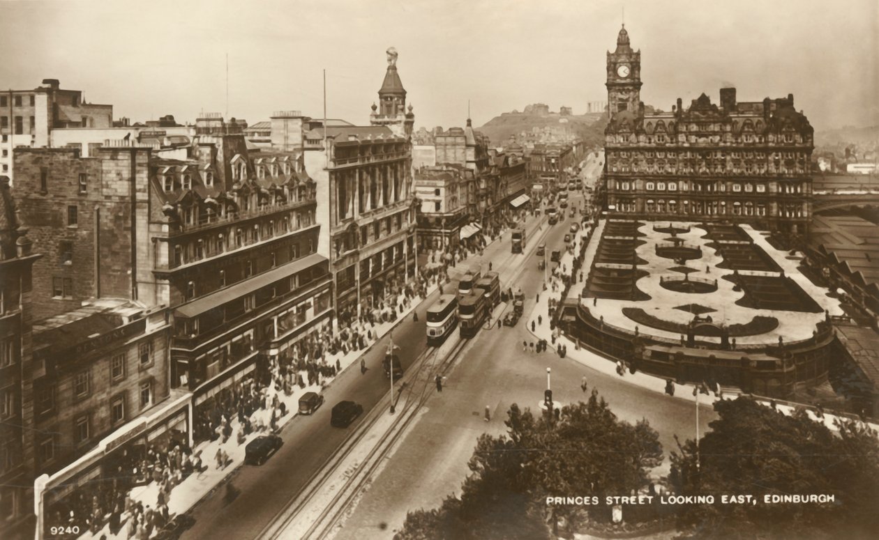 Princes Street Looking East, Edimburgo, c1920s. de Unbekannt