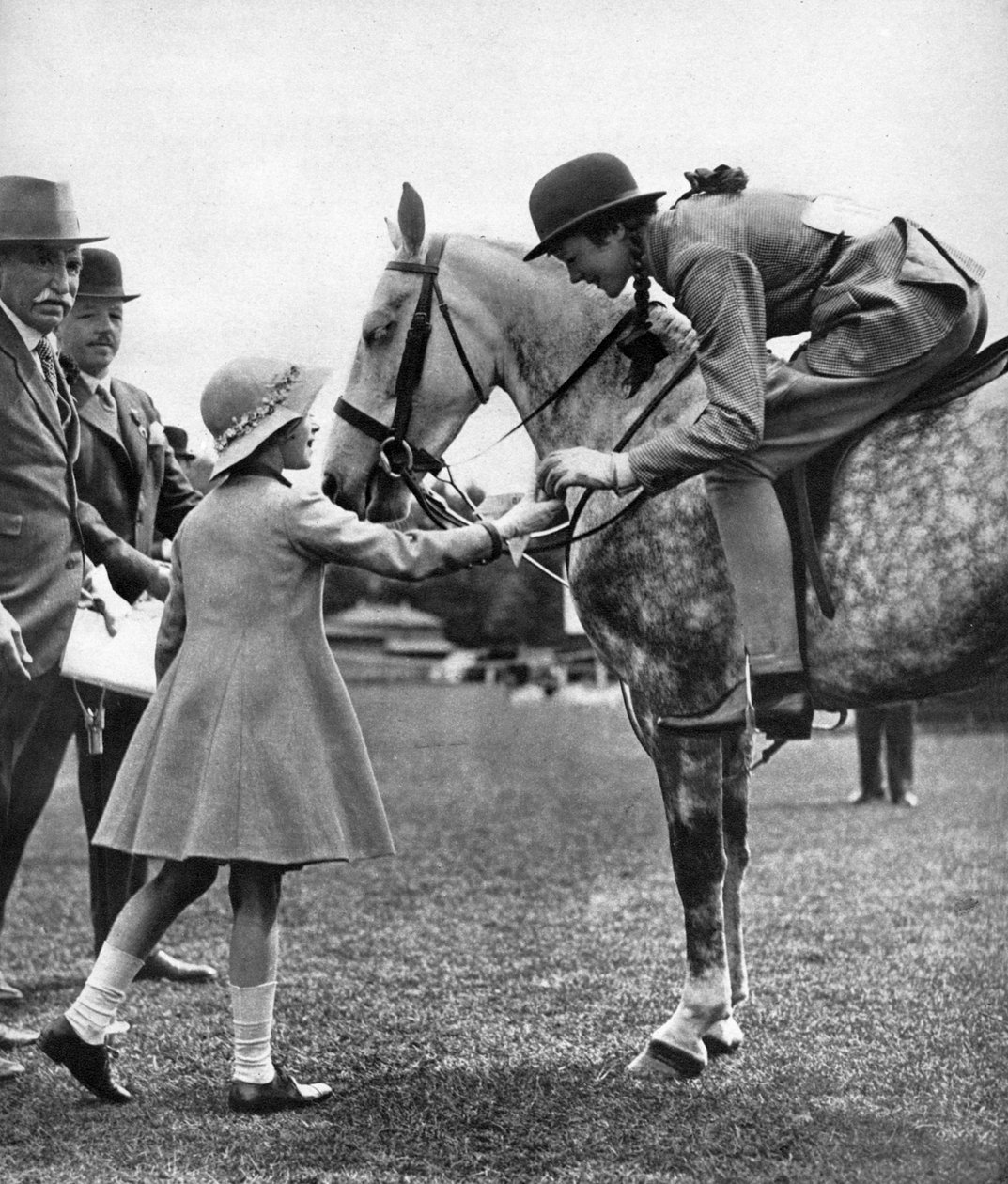 Princesa Elizabeth no dia das crianças, Richmond Horse Show, c1936 de Unbekannt