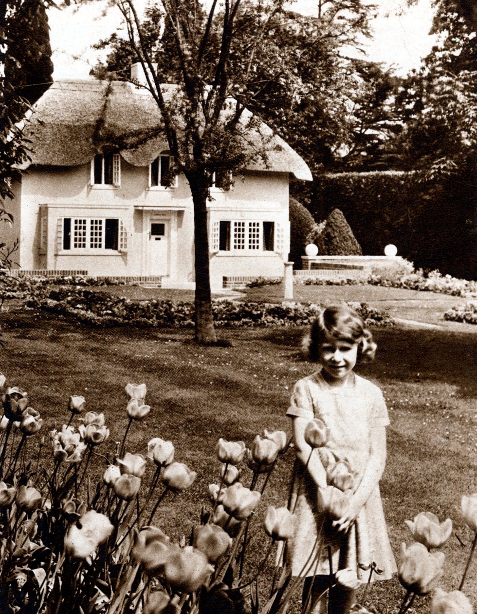Princesa Elizabeth, futura rainha Elizabeth II da Grã-Bretanha, Windsor, década de 1930 de Unbekannt