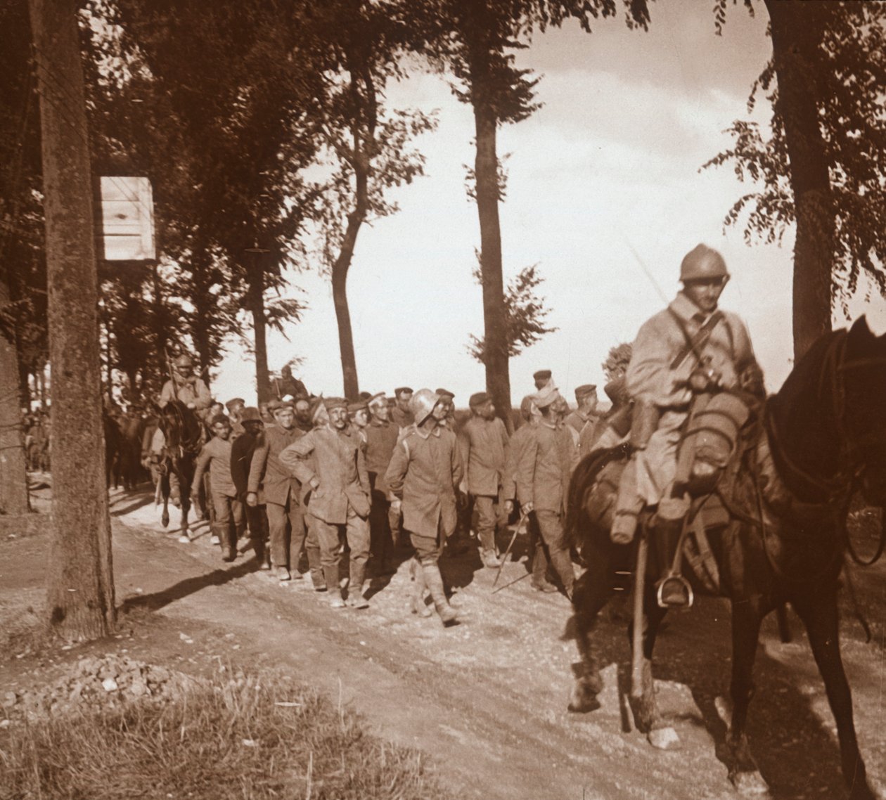 Prisioneiros em Catenoy, Oise, norte da França, c1914-c1918 de Unbekannt