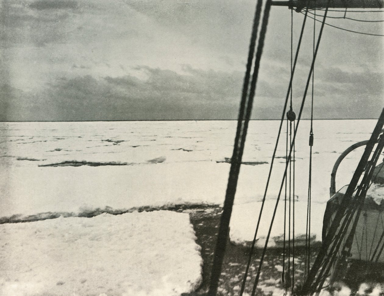 Empurrando através de blocos pesados no mar de Ross, c1908, 1909. de Unbekannt
