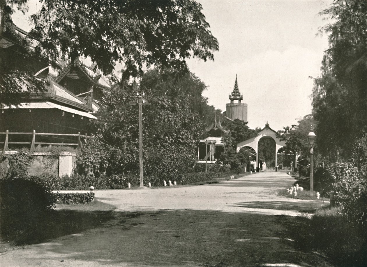 Torre de vigia do Queens, o palácio, Mandalay, 1900. de Unbekannt