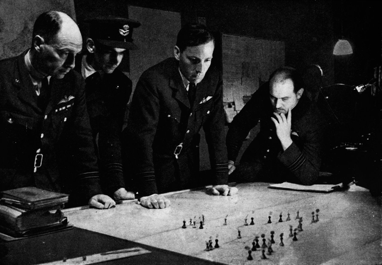Sala de operações do Comando de Bombardeiros da RAF durante um ataque, 1941 de Unbekannt