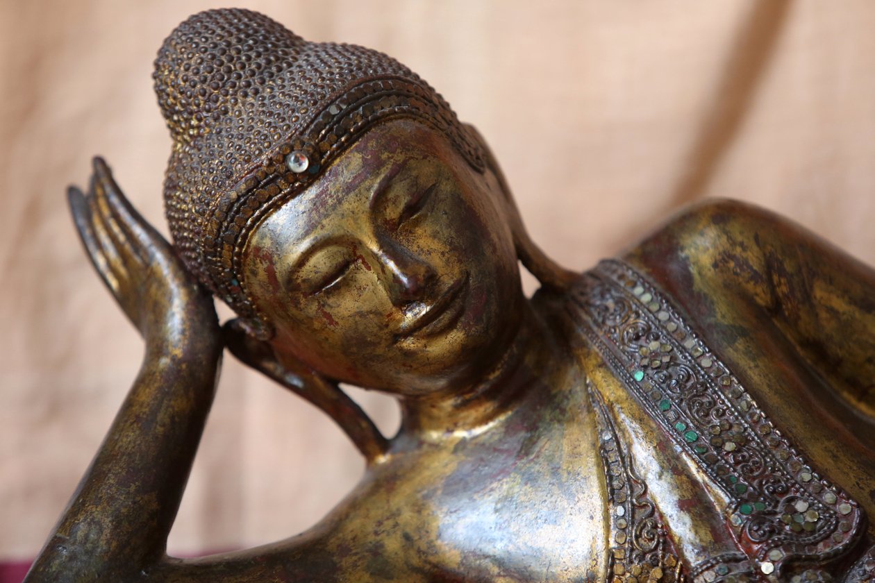 Estátua do Buda Reclinado. Gretz. França de Unbekannt