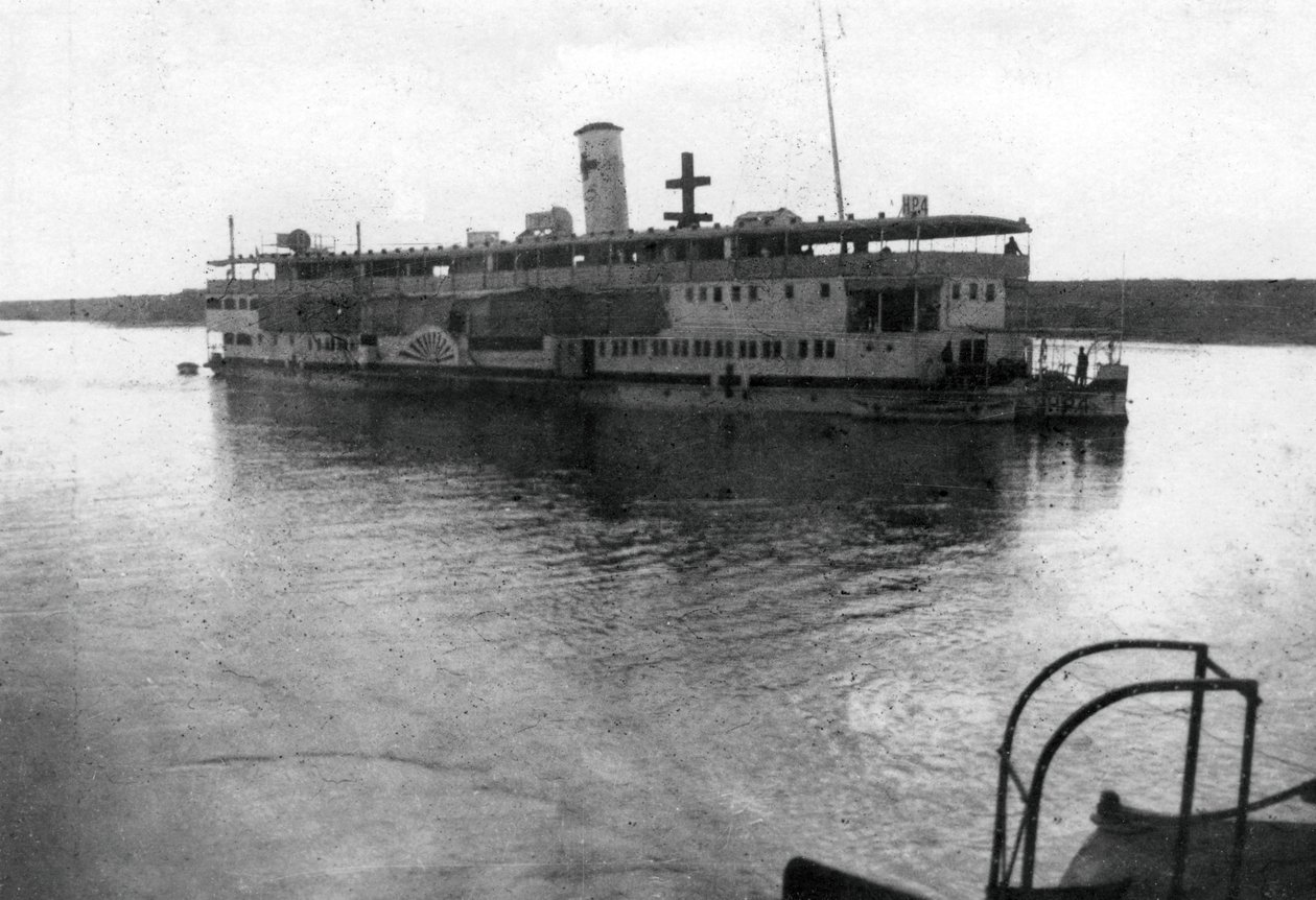 Barco de rio da Cruz Vermelha subindo o rio Tigre, Mesopotâmia, Primeira Guerra Mundial, 1918 de Unbekannt
