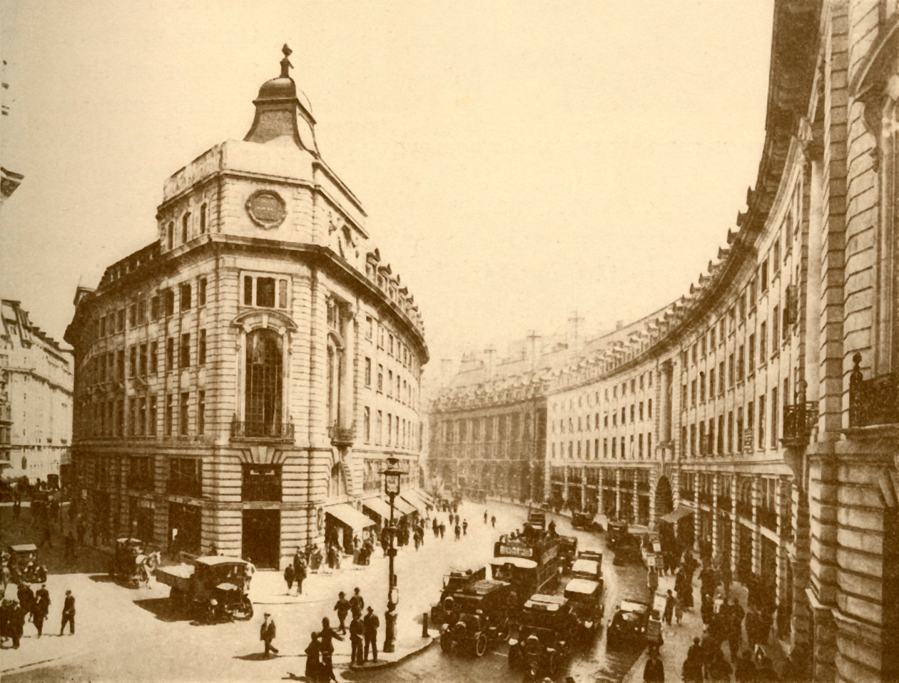 Rua Regente Reconstruída, c1930. de Unbekannt