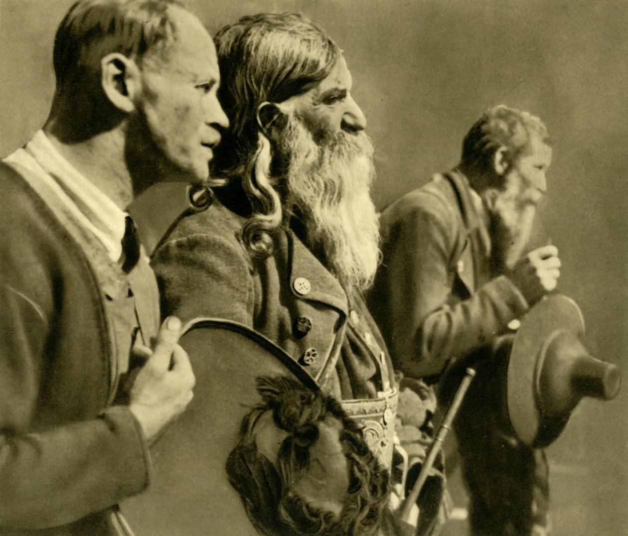 Riflemen orando, Tirol, Áustria, c1935. de Unbekannt