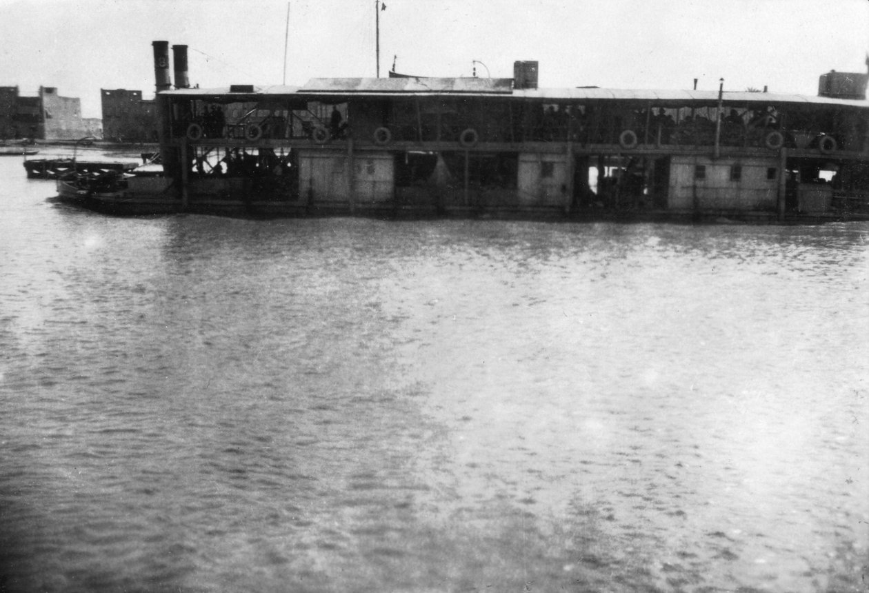 Barco fluvial no Tigre, Mosul, Mesopotâmia, 1918 de Unbekannt