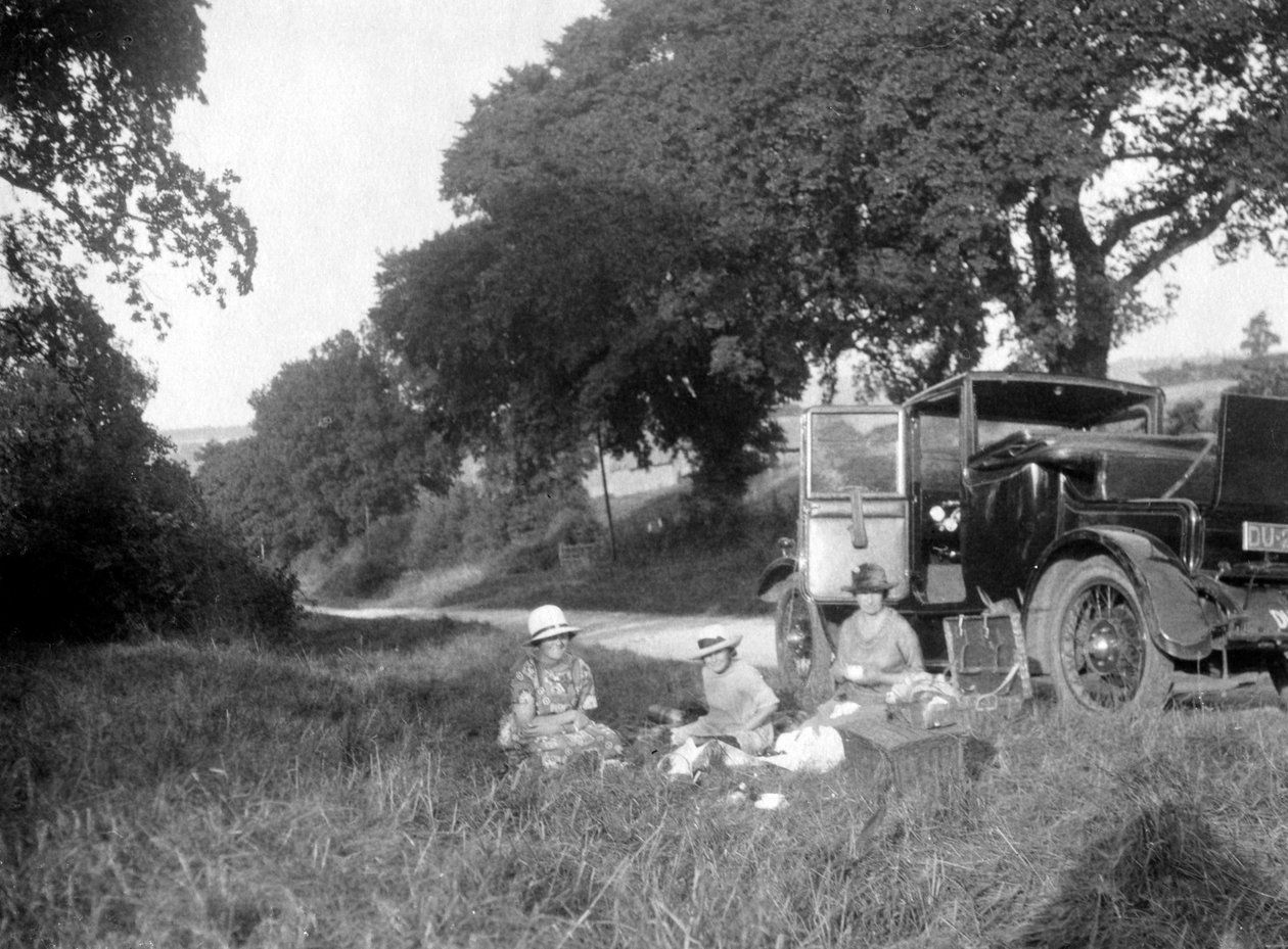 Piquenique na estrada, c1920s-c1930s de Unbekannt