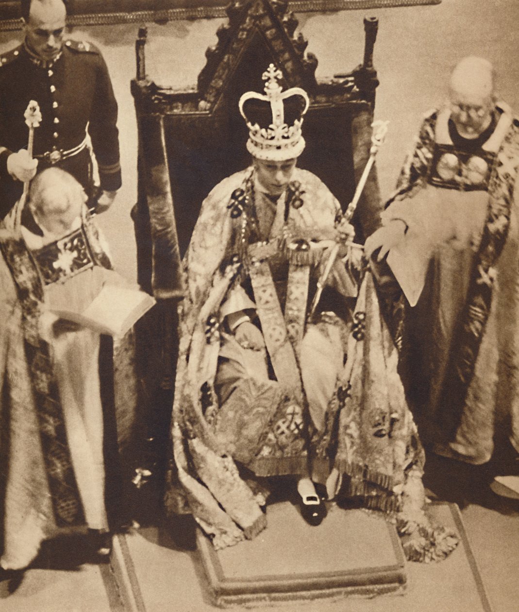 Vestido e coroado, 12 de maio de 1937 de Unbekannt