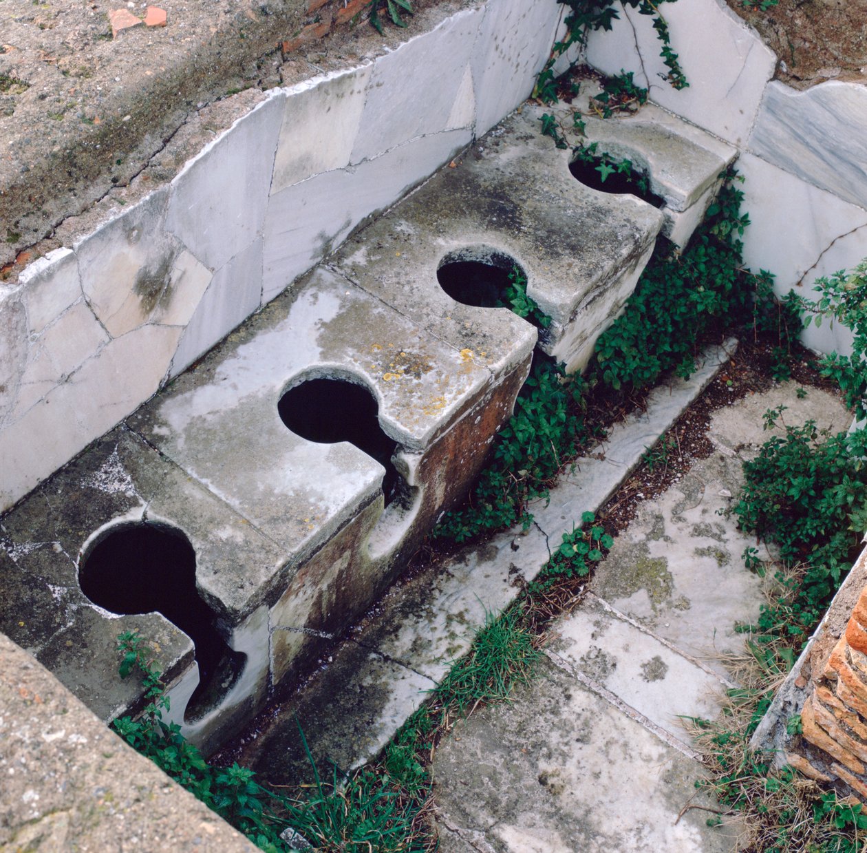 Banheiro romano, Ostia, Itália de Unbekannt