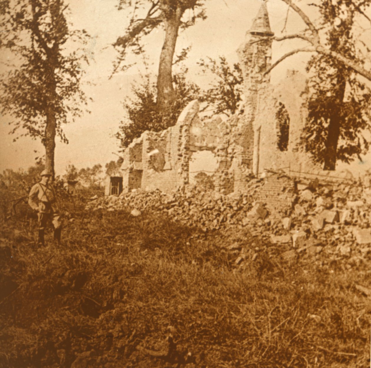 Capela em ruínas, 1914-c1918 de Unbekannt