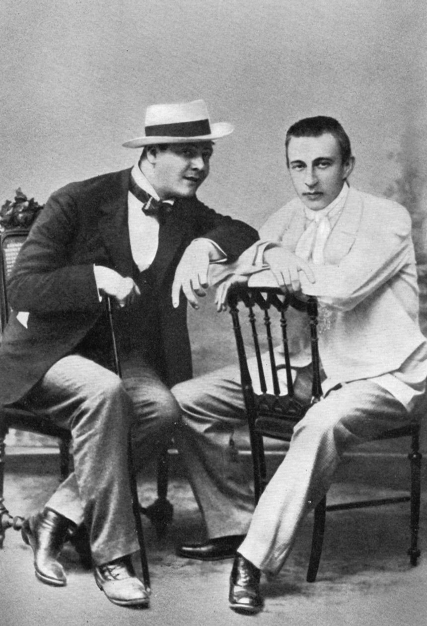 Cantor de ópera russo Feodor Chaliapin com o compositor e pianista Sergei Rachmaninov, c1890 de Unbekannt
